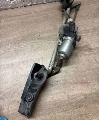 Mazda 6 Front wiper linkage and motor 1593001431