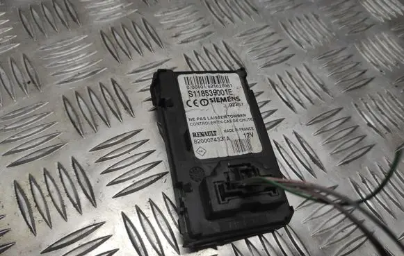 Renault Megane II Ignition key card reader 8200074331A