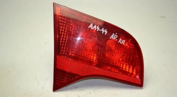 Audi A4 S4 B7 8E 8H Tailgate rear/tail lights 8E9945093 484501 ULO749001
