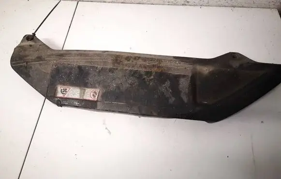 Volkswagen PASSAT B3 Engine bonnet/hood lock trim molding 357121343A