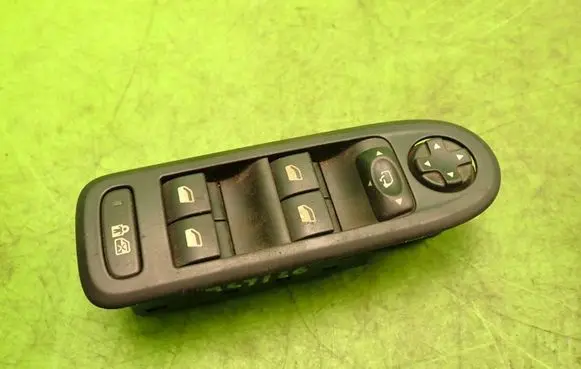 Peugeot 508 Quarter vent window switch 96659465ZD
