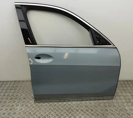 BMW X7 G07 Front door 8738556