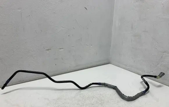 BMW 2 F46 Fuel line pipe 9453510 162697