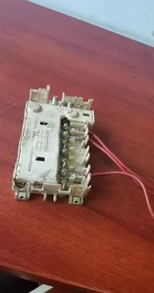 BMW 7 E38 Fuse module 8370639