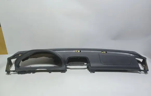Mercedes-Benz CLK A208 C208 Dashboard A2086800387MERC 2086800387