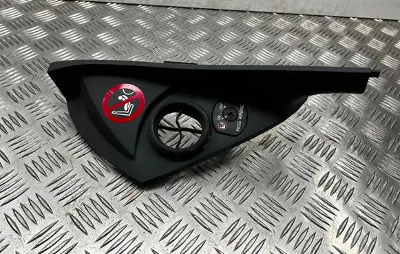 Volvo V50 Dashboard side end trim 30672087 3865