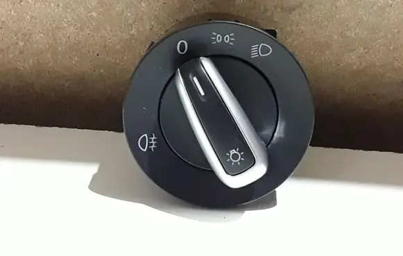 Volkswagen PASSAT B6 Light switch 3C8941431B