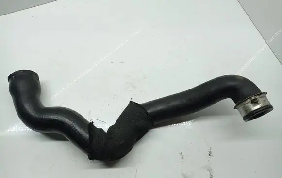 Mercedes-Benz C W203 Engine coolant pipe/hose