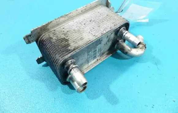 Engine oil radiator