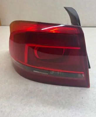 Volkswagen PASSAT B7 Rear/tail lights 3AE945095F 90004873