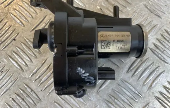 Mercedes-Benz C W205 Intake manifold valve actuator/motor A6549062500 0280751062