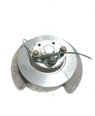 Rear wheel hub