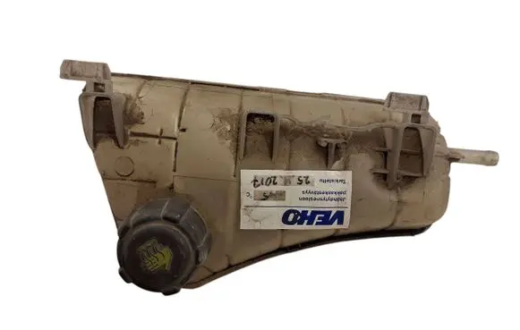 Mercedes-Benz Citan W415 Coolant expansion tank/reservoir 8200455786