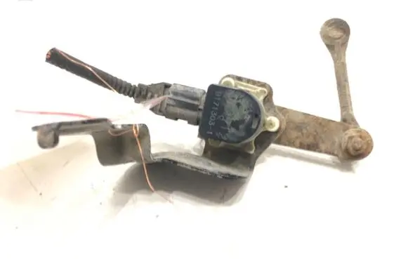 Subaru Legacy Headlight/headlamp level sensor 