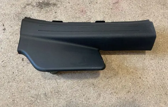 KIA EV6 Rear sill trim cover 85875CV000