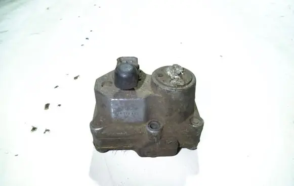 Audi 100 S4 C4 Fuel pressure regulator 034133403