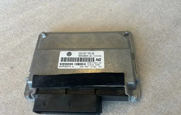 Volkswagen Touareg I Transfer box differential control unit 0AD927755AB 5WP22074