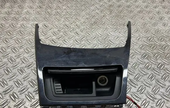 BMW 1 E81 E87 Car ashtray 707857110