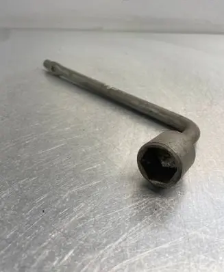 Nissan X-Trail T30 Wheel nut wrench NOCODE