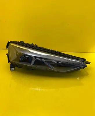 Audi E-tron GT Headlight/headlamp 4J3941086