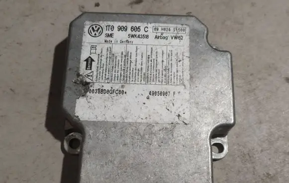 Volkswagen Touran I Airbag control unit/module 1T0909605C