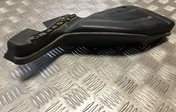 Audi A4 S4 B6 8E 8H Air intake duct part 8E0129618D