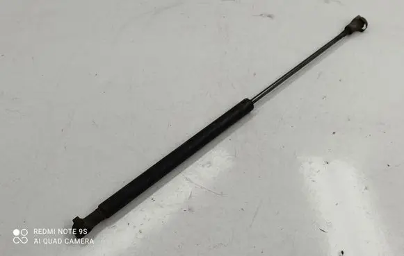 Land Rover Discovery 3 - LR3 Front bonnet/hood damper/strut BKK780010