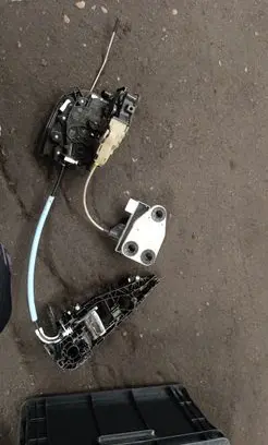 BMW X5 F15 Front door lock 7281951