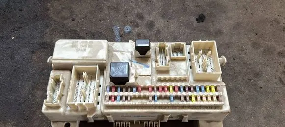 Volvo V50 Fuse module 31254903