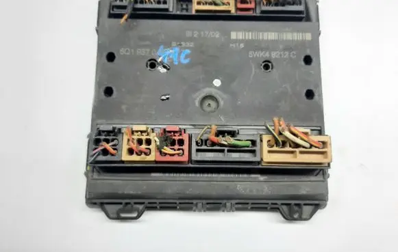 Volkswagen Polo IV 9N3 Comfort/convenience module 6Q1937049C