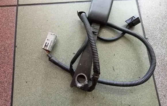 Toyota Avensis T250 Front seatbelt buckle G3703 3901