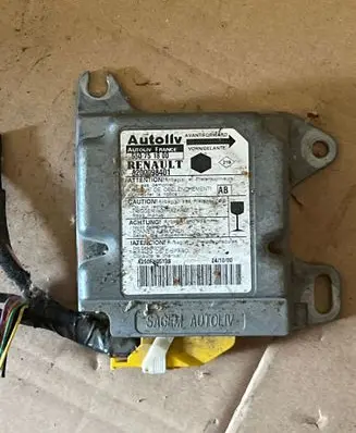 Renault Kangoo I Airbag control unit/module 550751800 8200098401