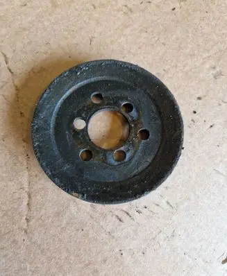 Volkswagen Golf III Power steering pump pulley 037145255
