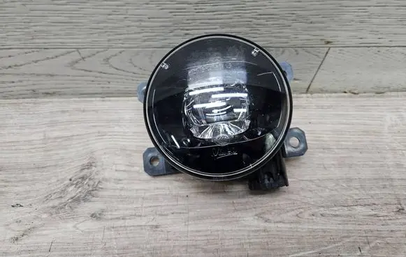Peugeot 5008 II Front fog light 9826960480