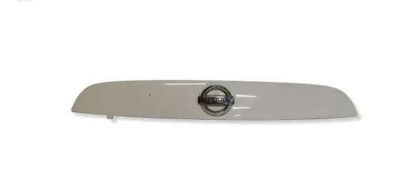Nissan Juke I F15 Trunk door license plate light bar 908681KR6A