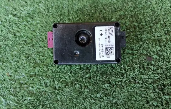 BMW 4 F32 F33 Aerial antenna amplifier 9231442