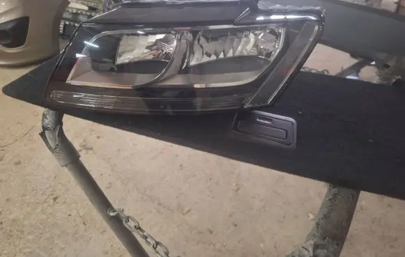 Audi Q5 SQ5 Headlight/headlamp