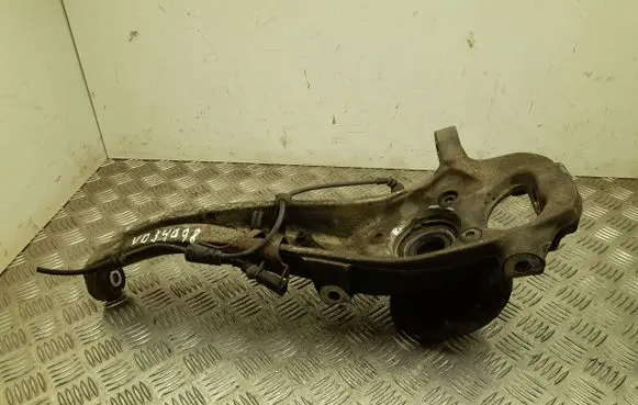 Volkswagen Touareg II Front wheel hub