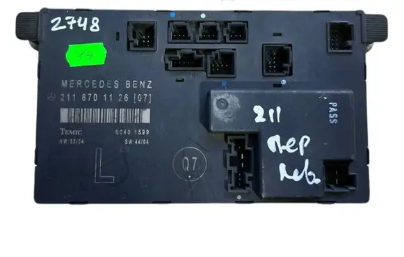 Mercedes-Benz E W211 Door control unit/module 2118701126 A2118701126