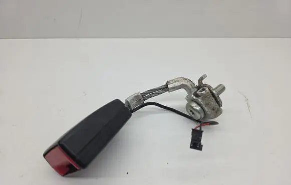 BMW 5 F10 F11 Rear seatbelt buckle 7243273