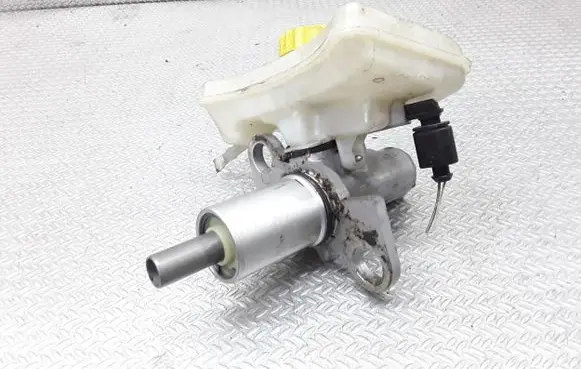 Audi A6 S6 C6 4F Master brake cylinder 8E0611301G