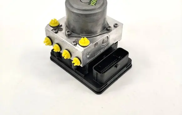 Fiat 500L ABS Pump 52056415 A001G704 A005C730