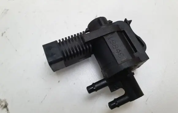 Audi A3 S3 8P Turbo solenoid valve 1J0906283C