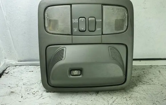 Toyota Land Cruiser (J120) Front seat light