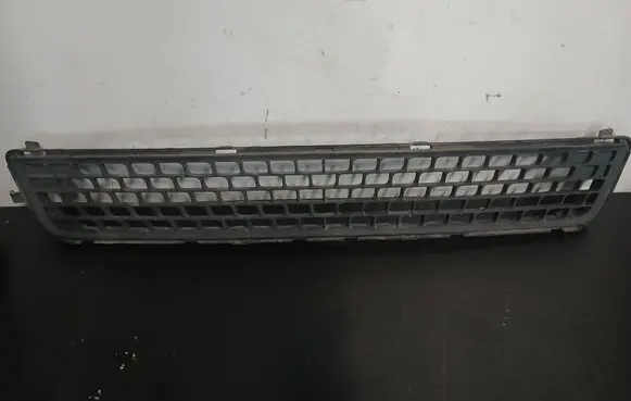 Volvo V70 Front bumper lower grill 30763113 30678636