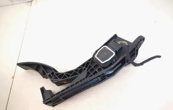 Mercedes-Benz R W251 Accelerator throttle pedal a1643000004