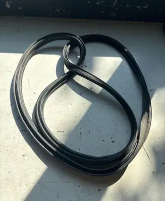 Opel Astra L Trunk rubber seal (body) 9841166380