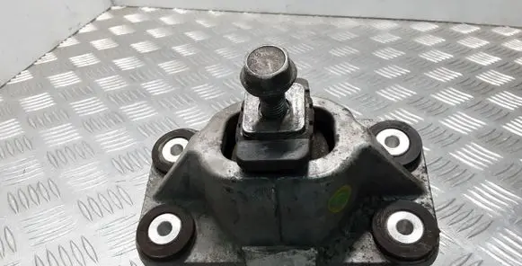 Land Rover Range Rover L405 Engine mount bracket
