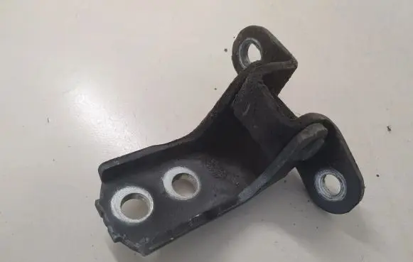 Toyota Auris 150 Front door upper hinge