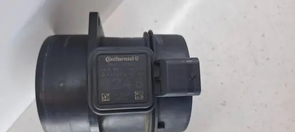 Mercedes-Benz C W204 Mass air flow meter A6510900248 5WK97817 037022142